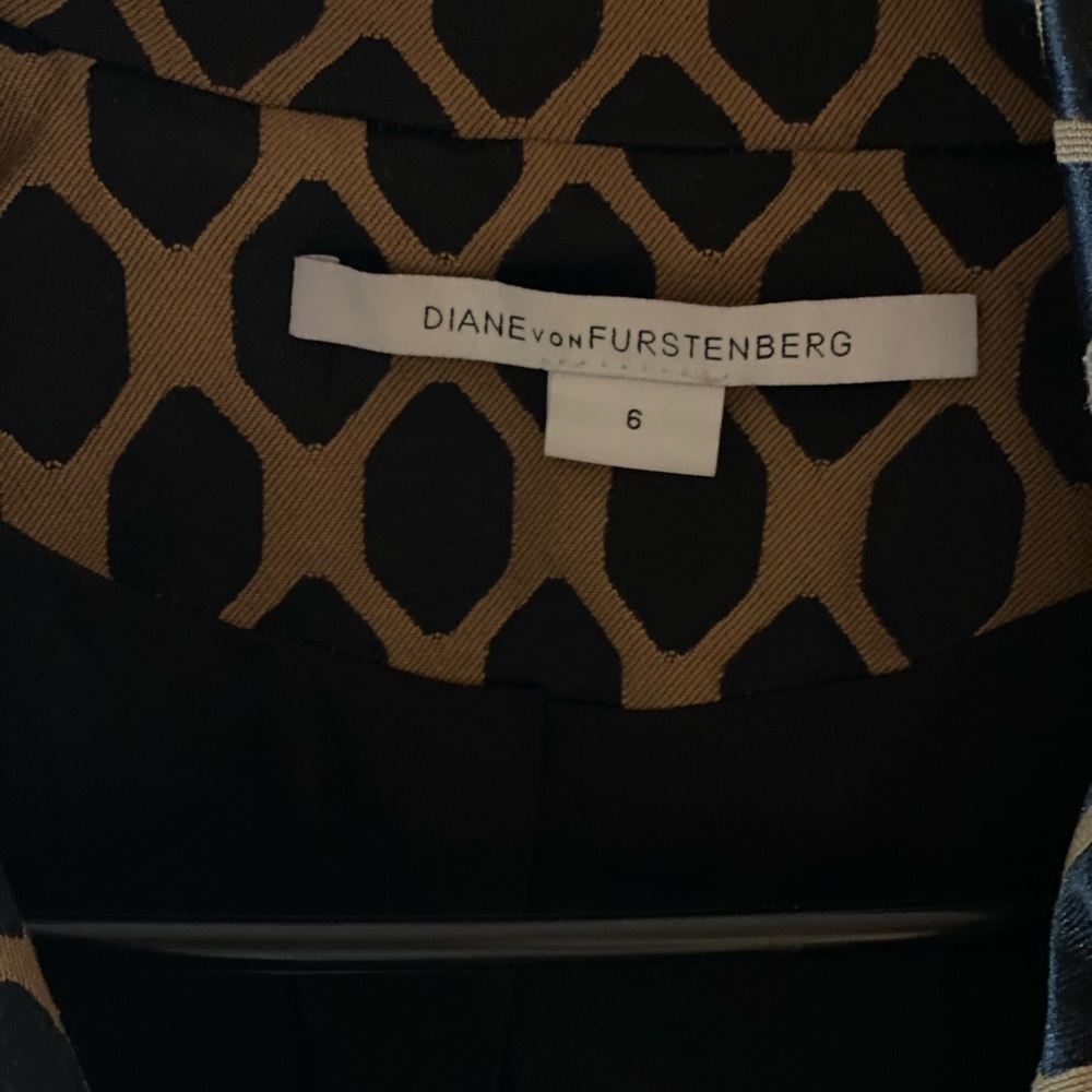 DVF Jacket - Picture 4 of 4
